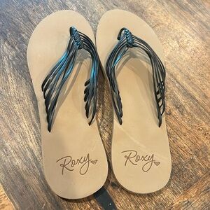 Brand new Roxy flip flops women’s size 12